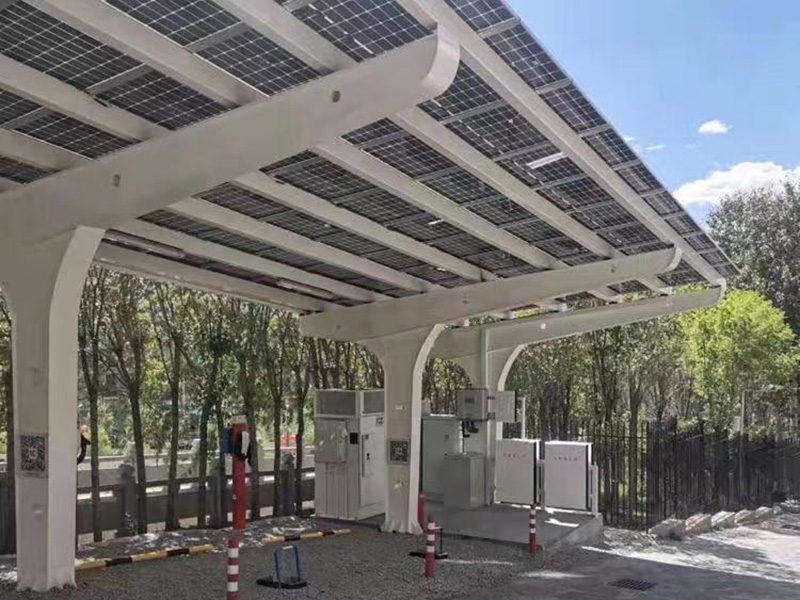 太陽(yáng)能充電棚