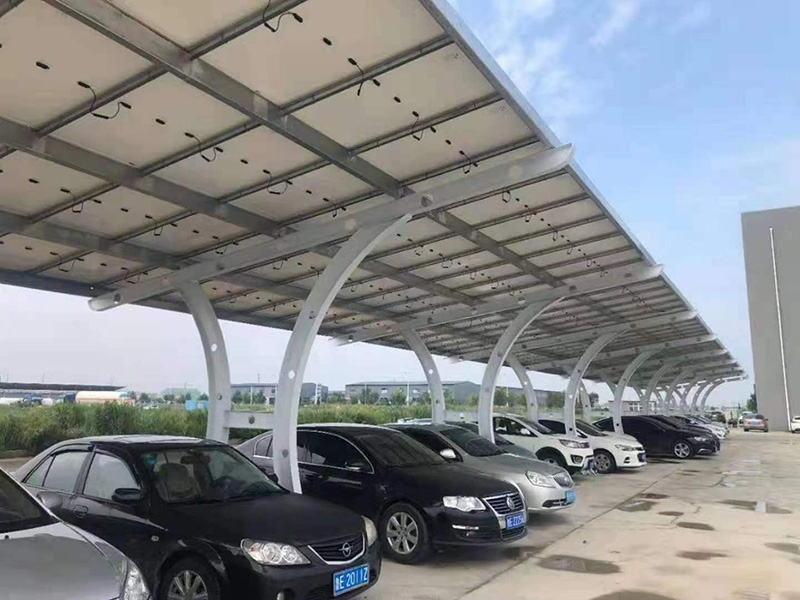 太陽(yáng)能充電棚